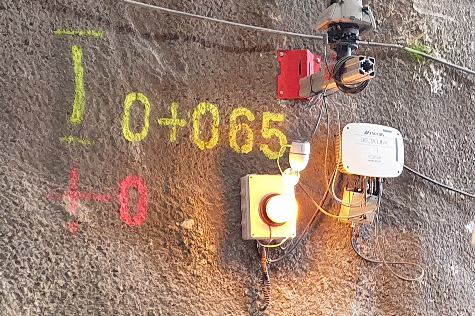 Monitoring prisms and sensors on the tunnel wall